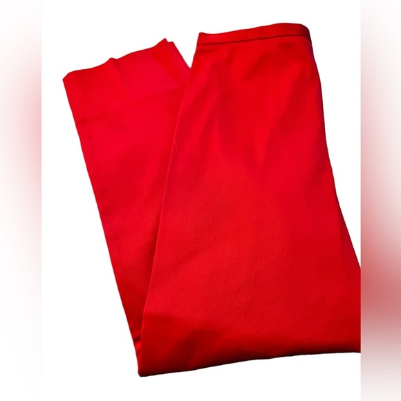 Ann Taylor LOFT Lipstick Red Capri Pants - Picture 3 of 5